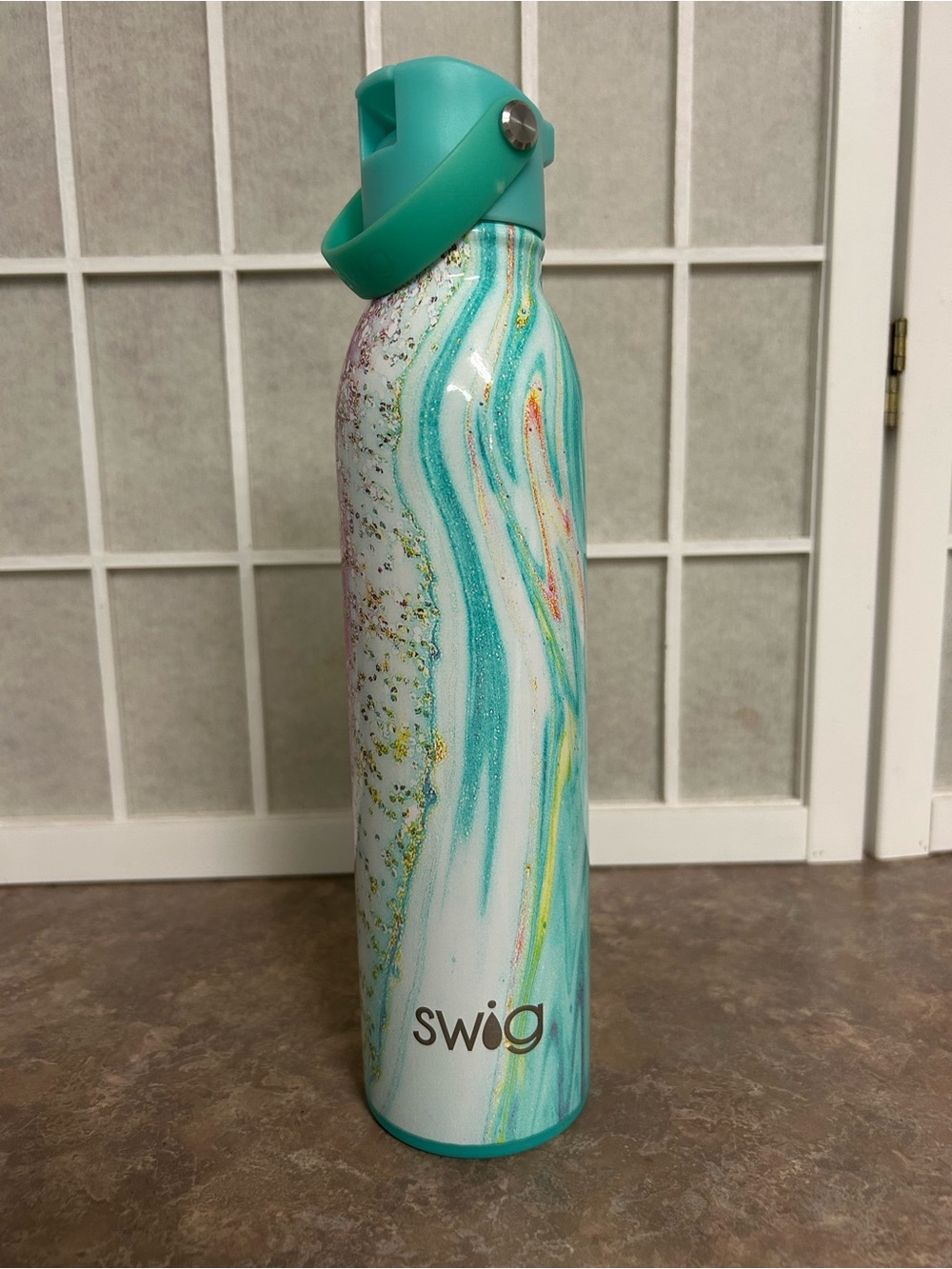 Swig Flip and Sip Wanderlust 20 oz Bottle